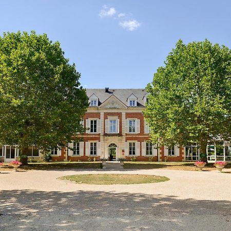 ホテル Logis Domaine De Valaudran サルブリ エクステリア 写真