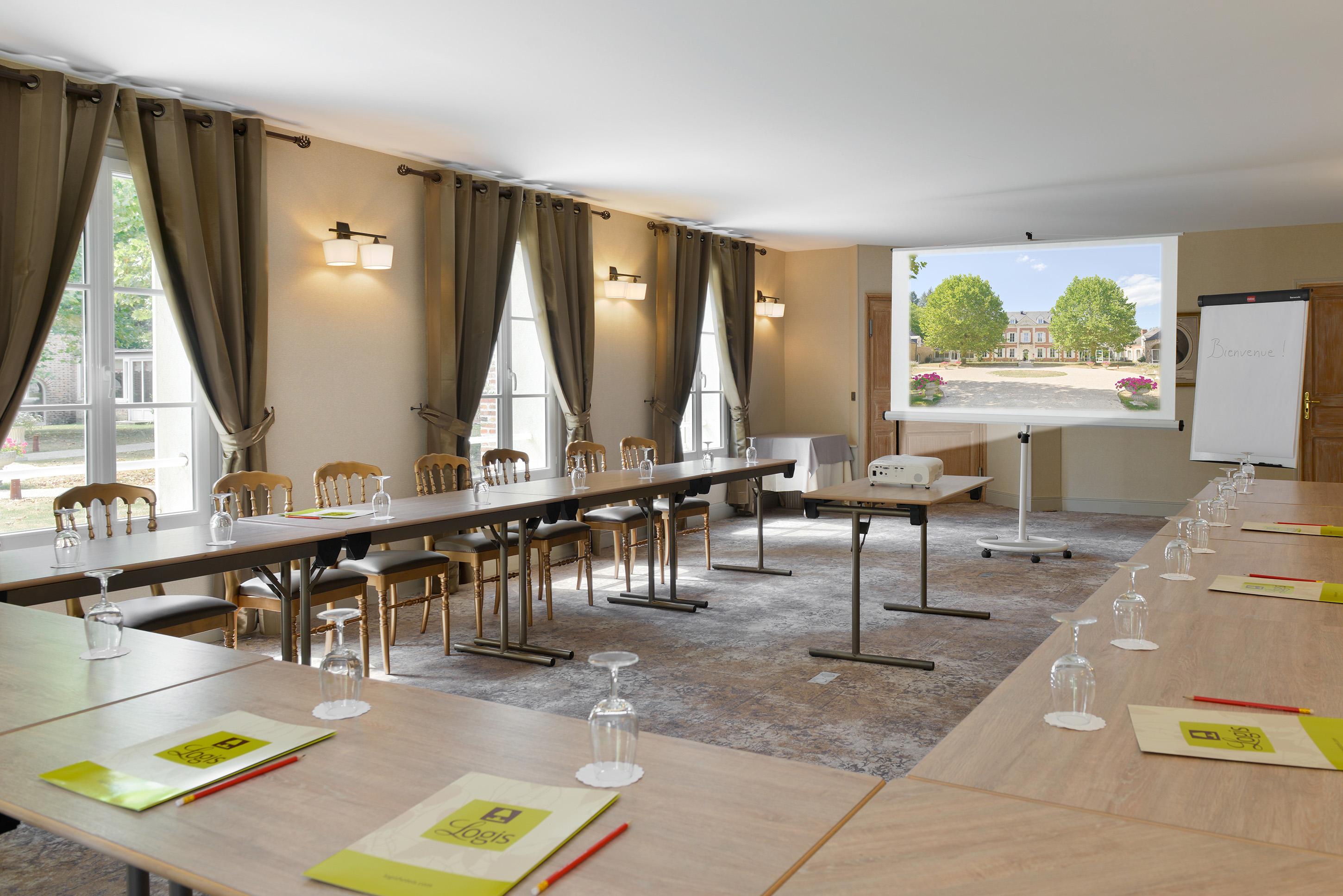ホテル Logis Domaine De Valaudran サルブリ エクステリア 写真