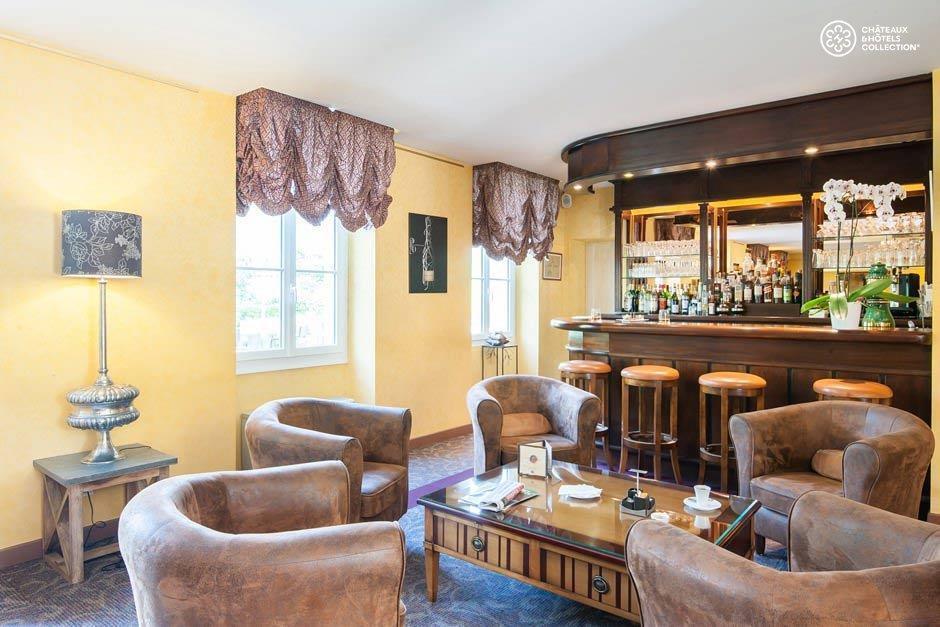 ホテル Logis Domaine De Valaudran サルブリ レストラン 写真