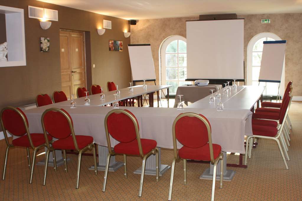 ホテル Logis Domaine De Valaudran サルブリ 設備 写真