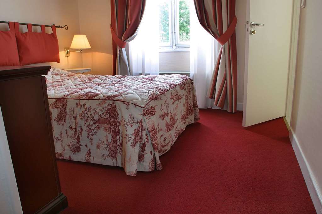 ホテル Logis Domaine De Valaudran サルブリ 部屋 写真
